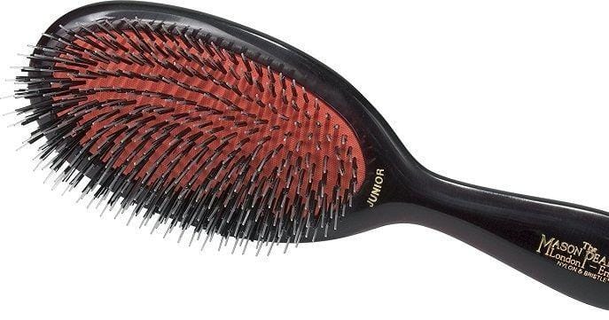 sediakan sisir di dalam tas