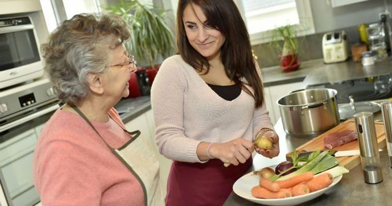 Memasak bersama orang tua
