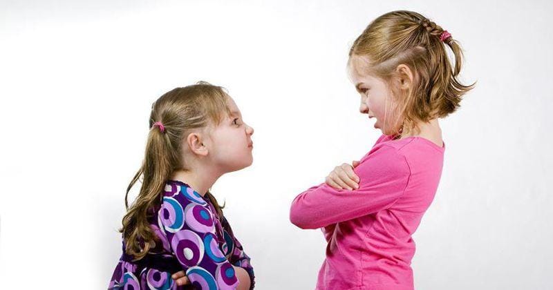 Adik, Kakak, jangan bertengkar terus dong!